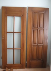 Межкомнатные деревянные двери (сосна),  б/у,  в хорошем состоянии.